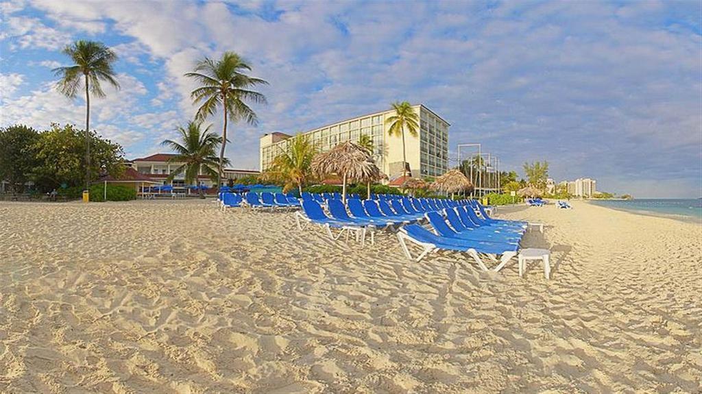 Breezes Resort & Spa All Inclusive, Bahamas (Adults Only) Nassau Exterior foto